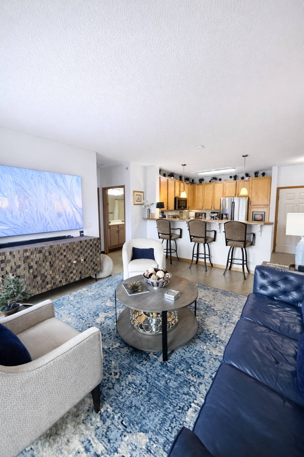 Living Room & Kitchen